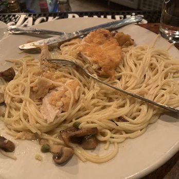 Wixom Station - Three capers, chicken that tasted like frozen tyson and butter noodles aka the "chefs special" - Seafood Near Me - Wixom, Michigan