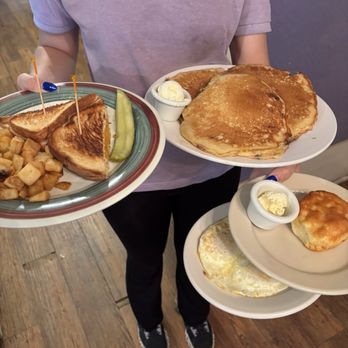 LaLou - Food Extraordinaire! - Breakfast & Brunch Near Me - Mandeville, Louisiana