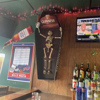 Enright's Thirst Parlor - Happy Halloweenie. Hey man, nice b---r. you can't smoke that in here. - Bars Near Me - Rochester, New York Enright's Thirst Parlor - Happy Halloweenie. Hey man, nice b---r. you can't smoke that in here. - Bars Near Me - Rochester, New York