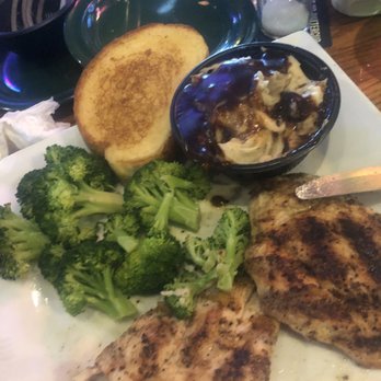 Quaker Steak & Lube - Entree chicken - American Near Me - Cincinnati, Ohio Quaker Steak & Lube - Entree chicken - American Near Me - Cincinnati, Ohio