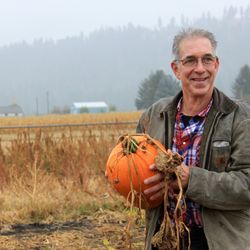 Carver Farms - The field is massive so you can find the perfect pumpkin:)