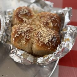 Caliza Pizza - Garlic Knots with fresh crushed garlic.