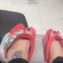 Magic Nails - My tootsies :)