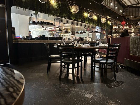 Mott 32 Vancouver by null