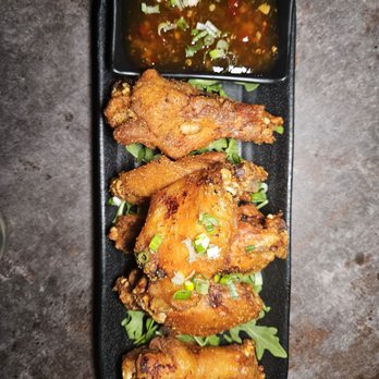 Tinjune Downtown - a plate of fried chicken wings - Asian Fusion Near Me - Newark, New Jersey Tinjune Downtown - a plate of fried chicken wings - Asian Fusion Near Me - Newark, New Jersey