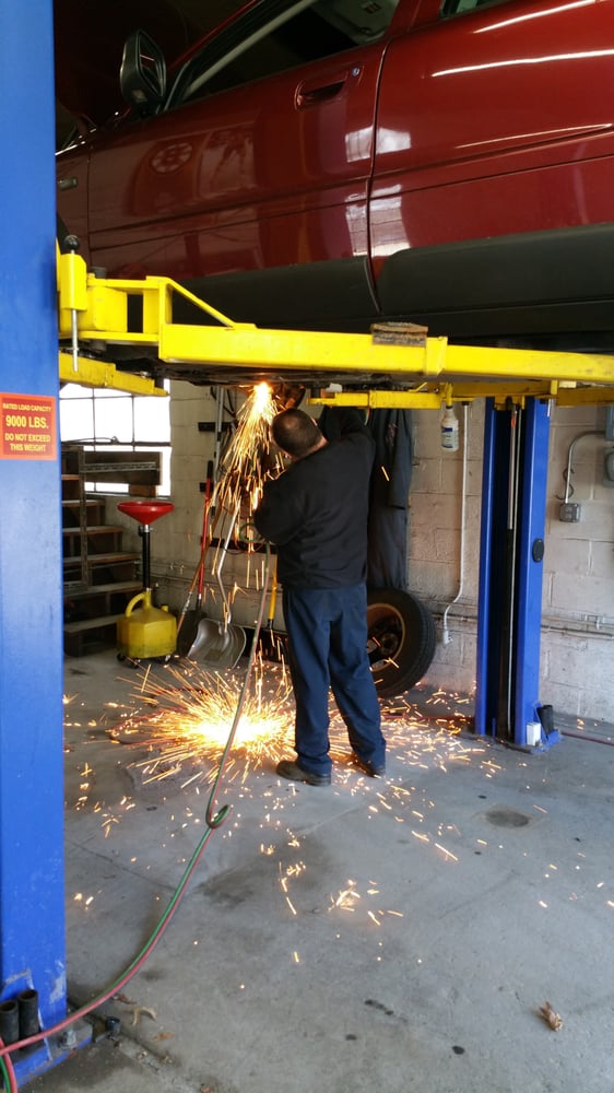 DENS AUTO REPAIR Updated August 2024 351 Douglas Pike, Smithfield