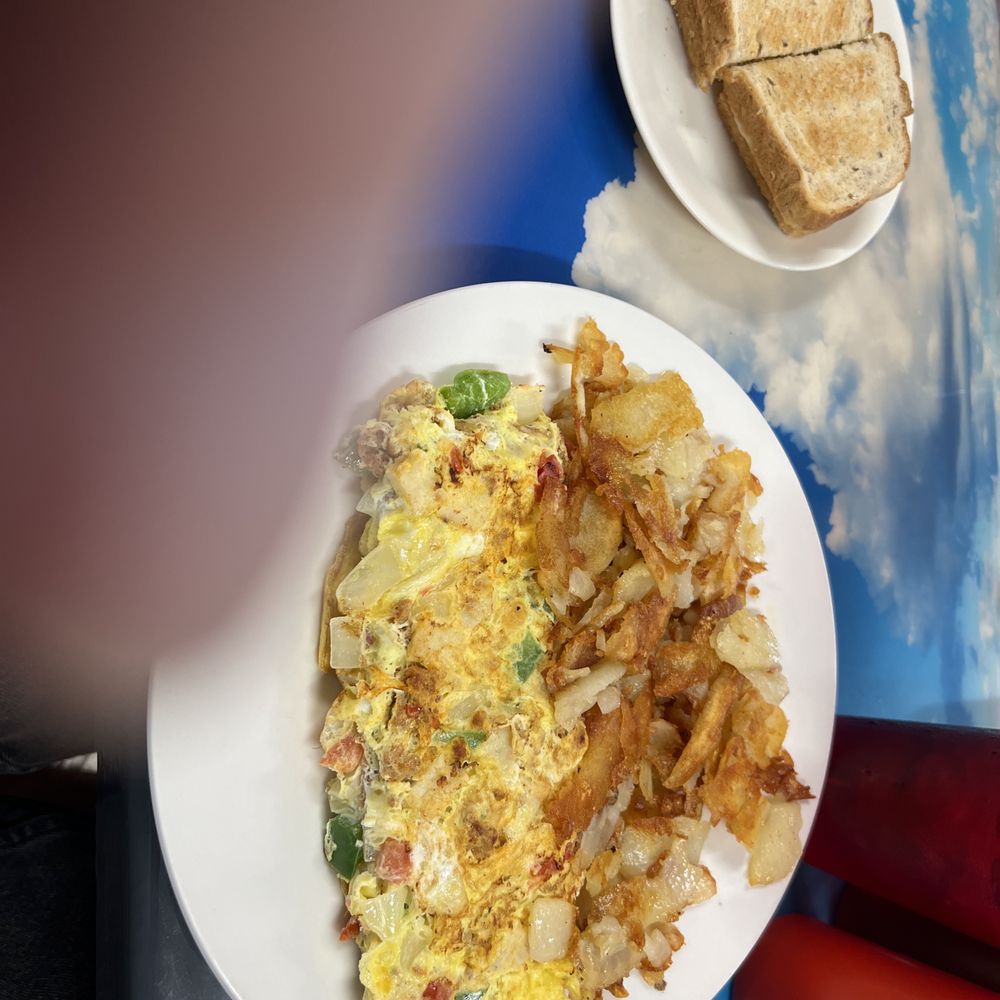 Flavors Around The Square - Chicken Club Omelette & Home Fries - New American Near Me - Painesville, Ohio Flavors Around The Square - Chicken Club Omelette & Home Fries - New American Near Me - Painesville, Ohio