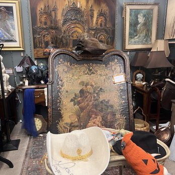 America's Antique Mall - Antiques Near Me - Phoenix, Arizona America's Antique Mall - Antiques Near Me - Phoenix, Arizona