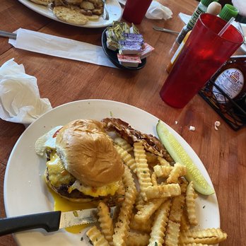 Annie's Restaurant - 2 Eggs & The Breakfast Burger - American Near Me - Cape Coral, Florida Annie's Restaurant - 2 Eggs & The Breakfast Burger - American Near Me - Cape Coral, Florida