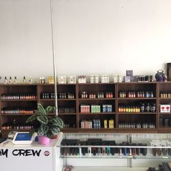 Allusive Cloud Factory and CBD - Tons of juice options and hardware