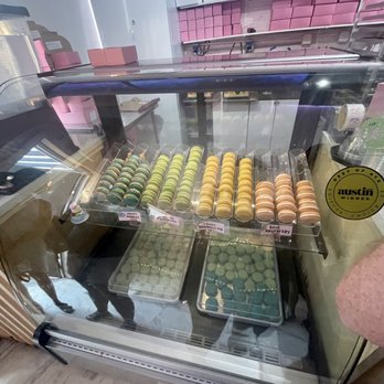 Omg Squee - Macarons - Desserts Near Me - Austin, Texas