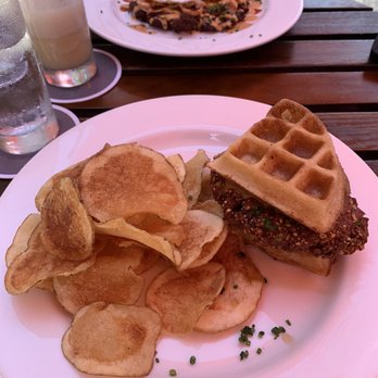 Clover Club - Chicken and sourdough waffles - Lounges Near Me - Brooklyn, New York Clover Club - Chicken and sourdough waffles - Lounges Near Me - Brooklyn, New York