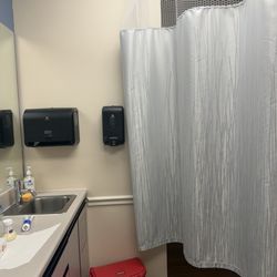 Women's Care - Exam room and curtain