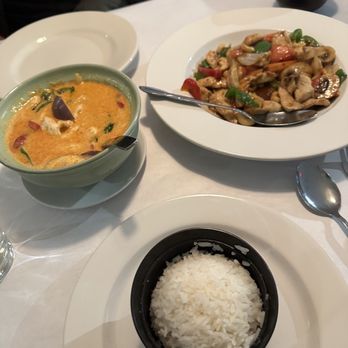 Yasotorn Thai Cusine - Red Curry + Stir Fried Cashew - Thai Near Me - Evanston, Illinois