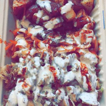 Chopped Halal Grill - Rice bowl with chicken roasted red potatoes and red peppers with white sauce - Halal Near Me - Richardson, Texas