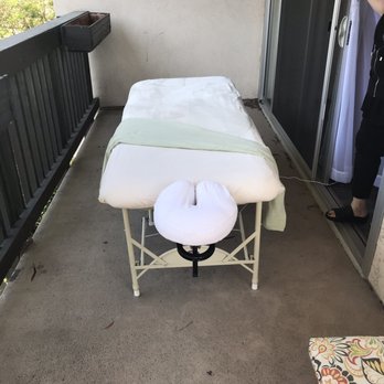 Massage Snob - This is the massage table that she set up on my balcony. Very awesome!!! - Massage Near Me - Culver City, California Massage Snob - This is the massage table that she set up on my balcony. Very awesome!!! - Massage Near Me - Culver City, California