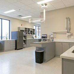 Goose Creek Veterinary Hospital - Dental suite with oral digital radiography