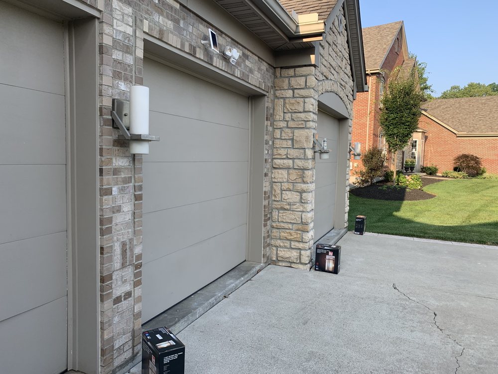 Slide of Centerville Garage Doors