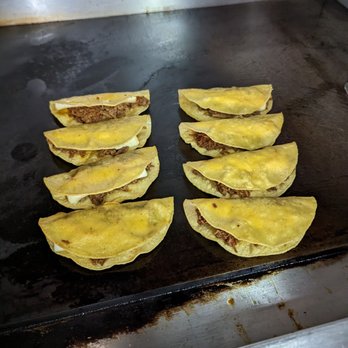 Tako Tako Tacos - a grid of tortillas - Tacos Near Me - El Paso, Texas Tako Tako Tacos - a grid of tortillas - Tacos Near Me - El Paso, Texas