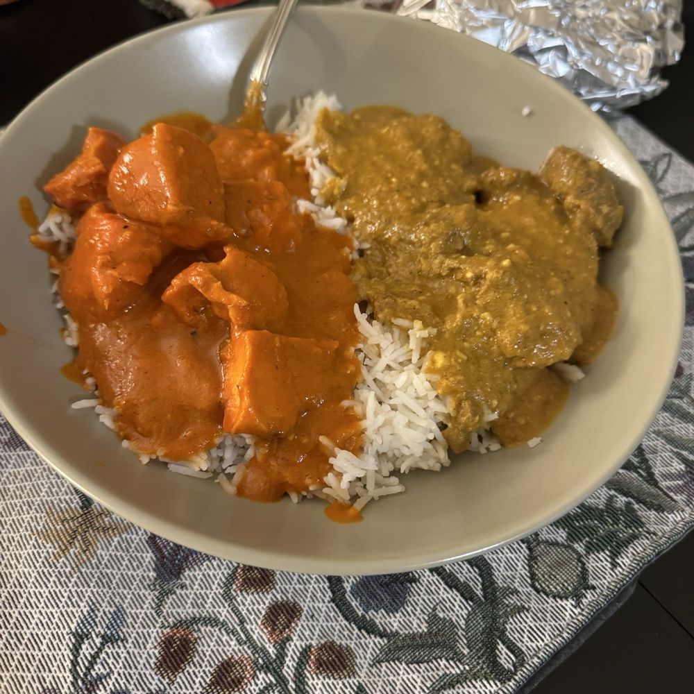 Himalayan Yeti - Chicken Tikka Masala and Lamb Korma - Indian Near Me - St. Louis, Missouri