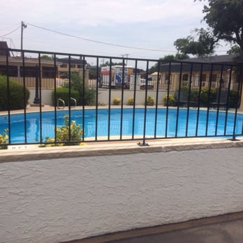 Hotel Vernon - Love the pool!! - Bed & Breakfast Near Me - Vernon, Texas