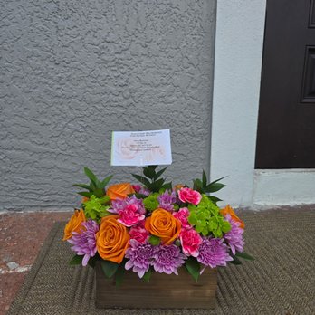 L'Arose at 5th Avenue Floral Boutique - Arrangement i sent - Floral Designers Near Me - Naples, Florida L'Arose at 5th Avenue Floral Boutique - Arrangement i sent - Floral Designers Near Me - Naples, Florida