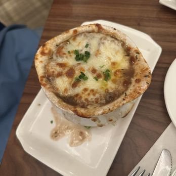Tark's Grill & Bar - French onion soup - Cocktail Bars Near Me - Lutherville, Maryland