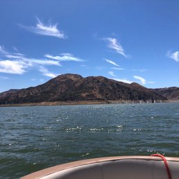 Look at the beautiful view from the middle of the lake! Look at the beautiful view from the middle of the lake!