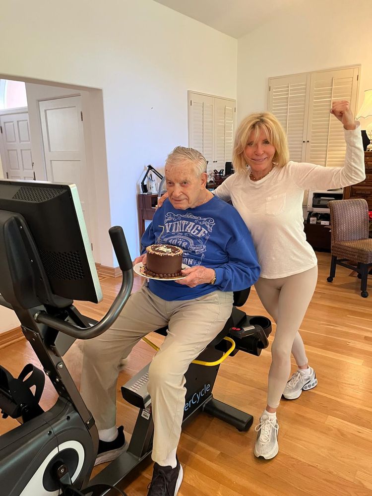 Los Angeles Senior Fitness Trainers Logo