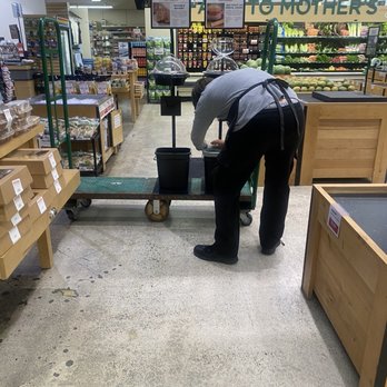 Mother's - They're cleaning and disaffecting everything. Which all grocery store should be doing very frequently! - Vegetarian Near Me - Laguna Woods, California Mother's - They're cleaning and disaffecting everything. Which all grocery store should be doing very frequently! - Vegetarian Near Me - Laguna Woods, California