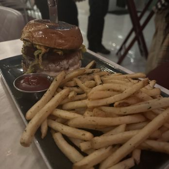 La Vie - La Vie Burger Royale - Cocktail Bars Near Me - Washington, DC, District of Columbia