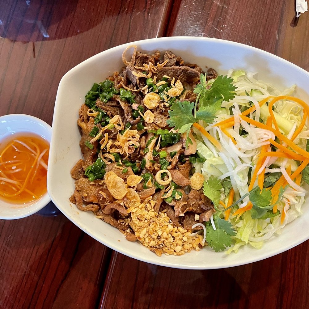 Euphoria Kitchen - K6. Vermicelli Triple Delight Bowl (pork, chicken, beef) $12.95, 10/13/21 - Vietnamese Near Me - Gaithersburg, Maryland
