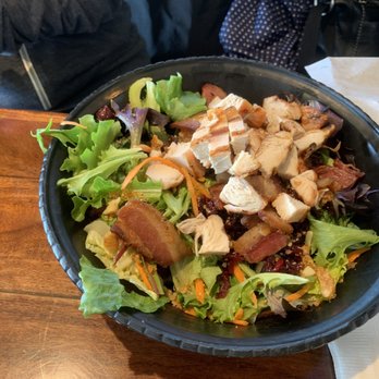 Skip's Kitchen - Heap salad w/o bleu cheese crumbles and added chicken - Burgers Near Me - Carmichael, California