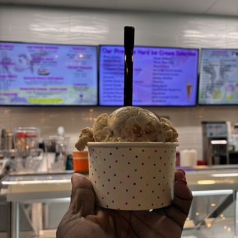 Dairy Belle - Ice Cream & Frozen Yogurt Near Me - Dania Beach, Florida