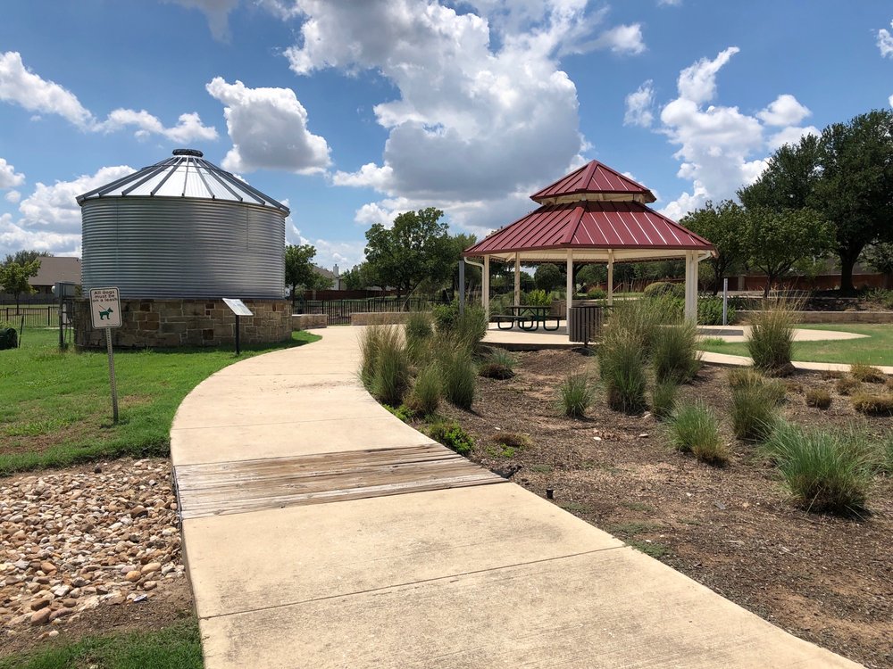 MALLARD POND PARK Updated June 2024 10 Photos 19500 Mallard Pond