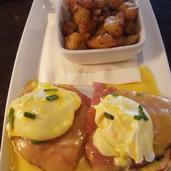 LG's Bar - Eggs benedict - New American Near Me - Chicago, Illinois LG's Bar - Eggs benedict - New American Near Me - Chicago, Illinois