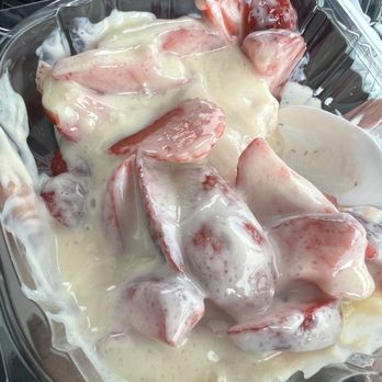 Los Gallitos Mexican Restaurant - Fresas Con Crema (Strawberries w/ sweet cream YUM!) - Mexican Near Me - Glen Burnie, Maryland Los Gallitos Mexican Restaurant - Fresas Con Crema (Strawberries w/ sweet cream YUM!) - Mexican Near Me - Glen Burnie, Maryland