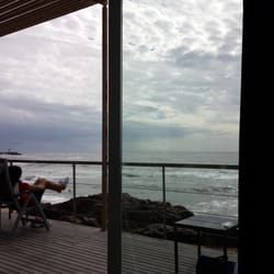 Praia dos Ingleses - Patio seating AC indoor seating, all with ocean view.  And free WIFI =)