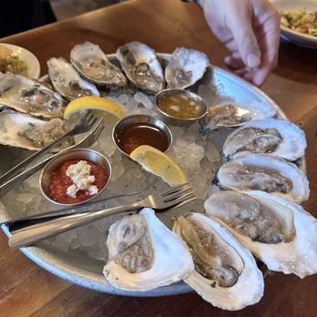 King Street Oyster Bar - Oysters - Seafood Near Me - Washington, DC, District of Columbia King Street Oyster Bar - Oysters - Seafood Near Me - Washington, DC, District of Columbia