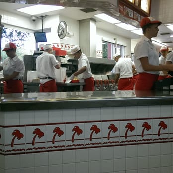 In-N-Out Burger - Some workers at In-N-Out Burger. - Fast Food Near Me - Tempe, Arizona In-N-Out Burger - Some workers at In-N-Out Burger. - Fast Food Near Me - Tempe, Arizona