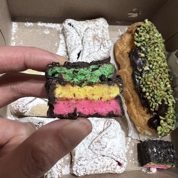 Vesuvio Bakery - Rainbow cookie - Bakeries Near Me - North Riverside, Illinois