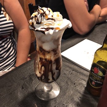 Wee Pub Beach - Ice cream sundae - Irish Pub Near Me - Jekyll Island, Georgia Wee Pub Beach - Ice cream sundae - Irish Pub Near Me - Jekyll Island, Georgia