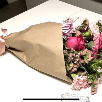 Brenda's Flowers - All pink bouquet - Florists Near Me - Los Angeles, California Brenda's Flowers - All pink bouquet - Florists Near Me - Los Angeles, California