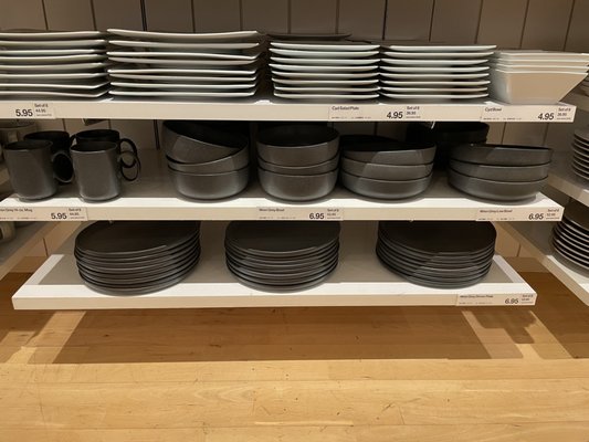 Crate & Barrel by null