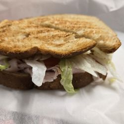 Colonial House Of Sandwiches - Smoked Turkey sandwich on wheat