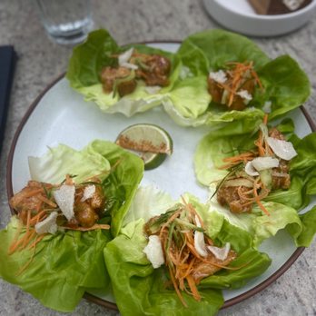Earls Kitchen + Bar - Chicken Lettuce Wraps - Canadian (New) Near Me - Toronto, Ontario