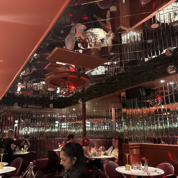 Fernando’s Hideaway - Mirrors on mirrors dining room - Cocktail Bars Near Me - New York, New York Fernando’s Hideaway - Mirrors on mirrors dining room - Cocktail Bars Near Me - New York, New York