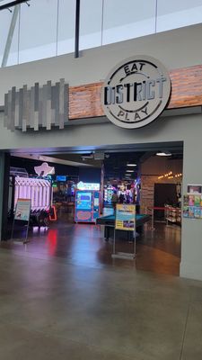 District Eat & Play by null