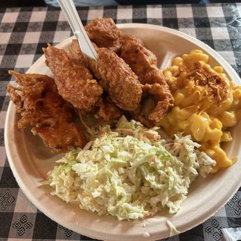 Gus's World Famous Fried Chicken - Chicken 4 Tenders Plate - Southern Near Me - Memphis, Tennessee Gus's World Famous Fried Chicken - Chicken 4 Tenders Plate - Southern Near Me - Memphis, Tennessee