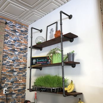 Swami Juice - Bar sitting area - Juice Bars & Smoothies Near Me - Plantation, Florida